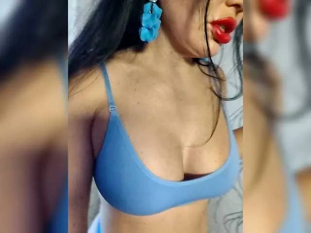 Live sex webcam photo for Kirakedi #292773996