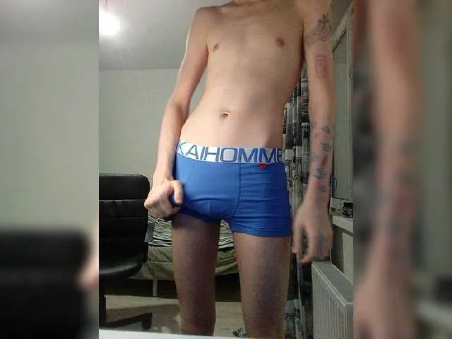 Live sex webcam photo for Kiriae #277335304