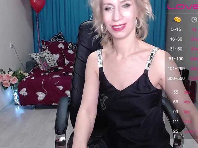 Live sex webcam photo for KirstenDesire #272443051
