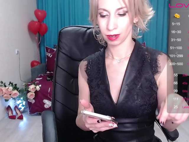 Live sex webcam photo for KirstenDesire #272566982