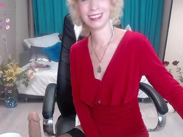 Live sex webcam photo for KirstenDesire #276202627