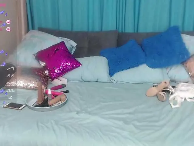 Live sex webcam photo for KirstenDesire #276474304