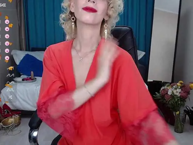 Live sex webcam photo for KirstenDesire #276673345