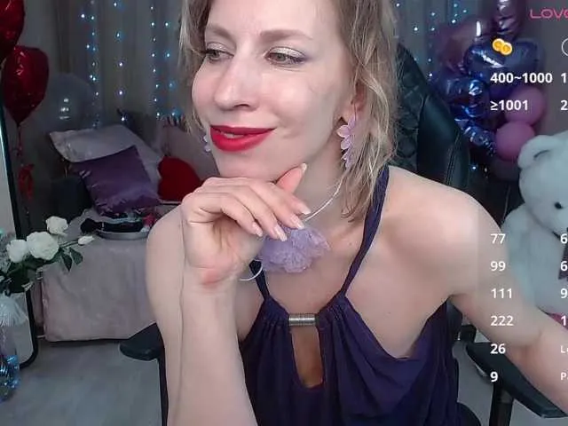 Live sex webcam photo for KirstenDesire #290772105