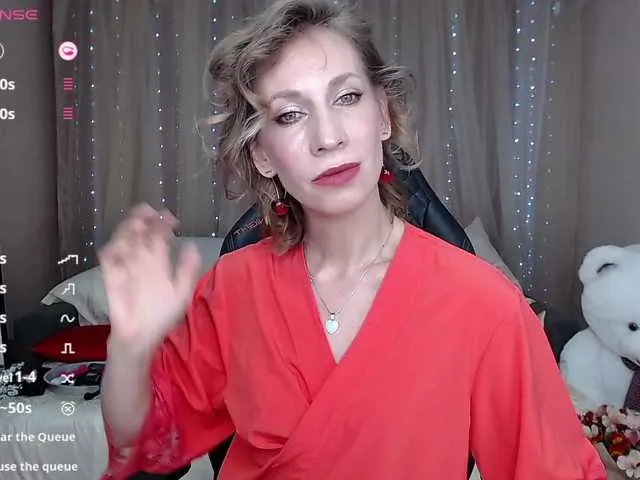 Live sex webcam photo for KirstenDesire #291159726