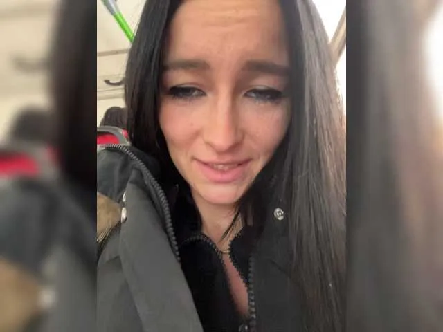 Live sex webcam photo for Kisa-Gav #272109369