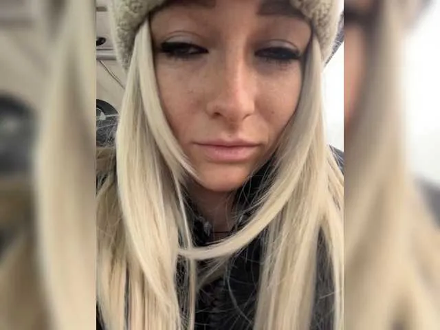 Live sex webcam photo for Kisa-Gav #272315544