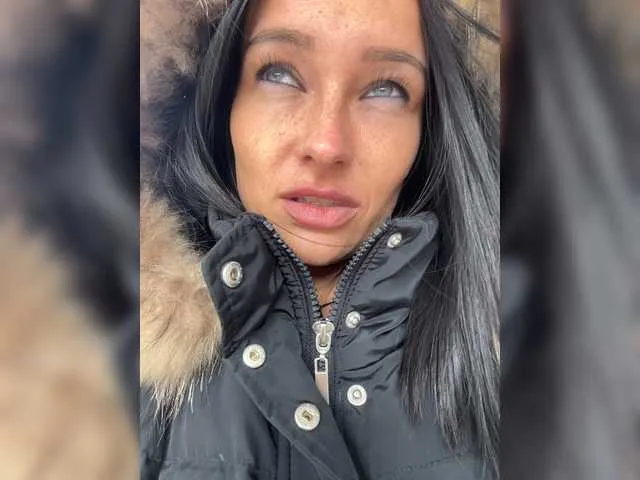 Live sex webcam photo for Kisa-Gav #272978558