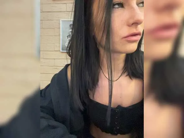 Live sex webcam photo for Kisa-Gav #273368449