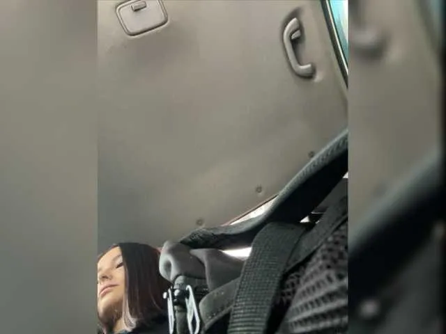 Live sex webcam photo for Kisa-Gav #275574431