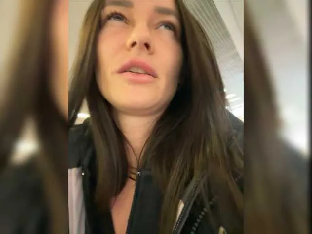 Live sex webcam photo for Kisa-Gav #277165926