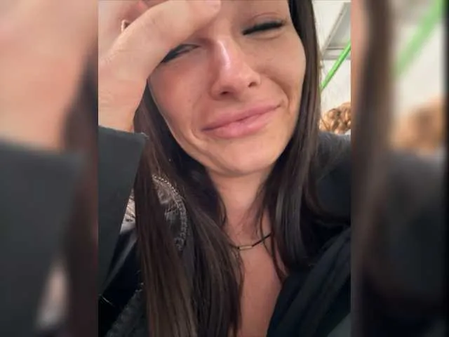 Live sex webcam photo for Kisa-Gav #277244188