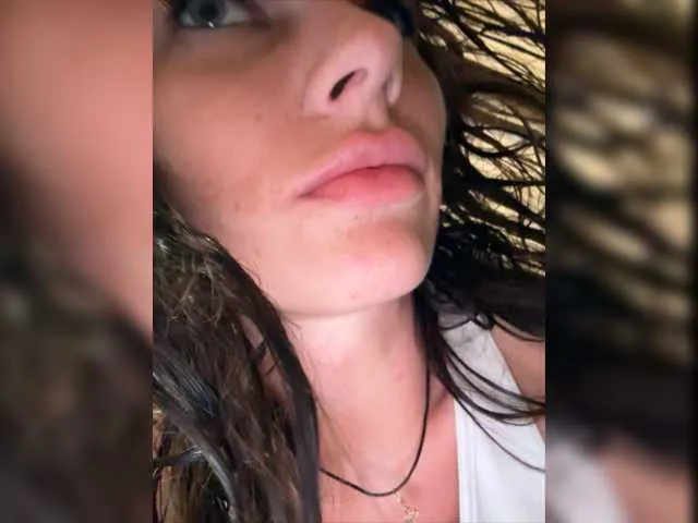 Live sex webcam photo for Kisa-Gav #277246076