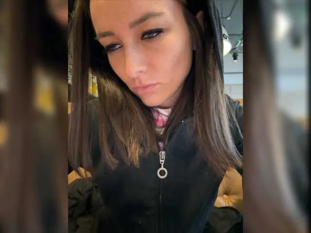Live sex webcam photo for Kisa-Gav #277318916
