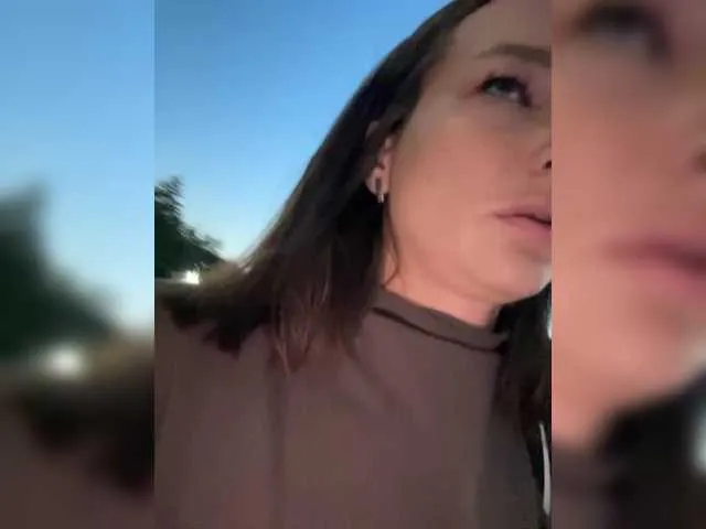 Live sex webcam photo for Kisa-Gav #279918079