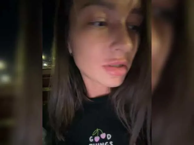 Live sex webcam photo for Kisa-Gav #288937135