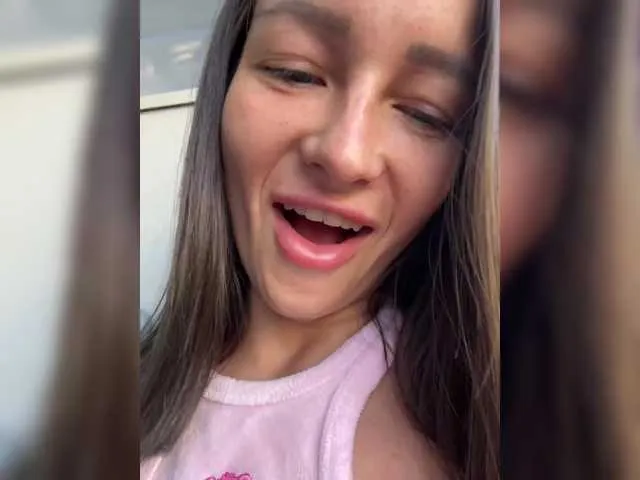 Live sex webcam photo for Kisa-Gav #289332466