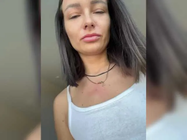 Live sex webcam photo for Kisa-Gav #289460987