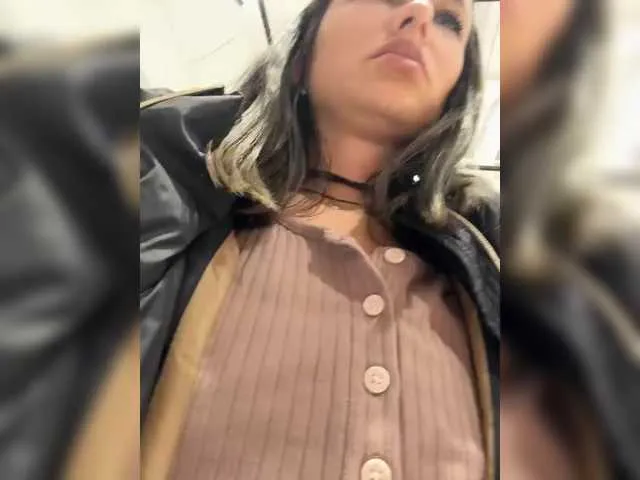 Live sex webcam photo for Kisa-Gav #290274089