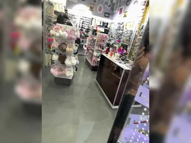 Live sex webcam photo for Kisa-Gav #290308710