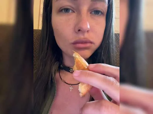 Live sex webcam photo for Kisa-Gav #290691048