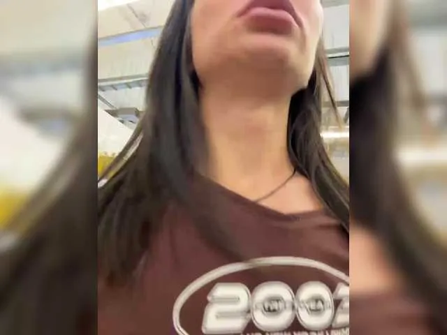 Live sex webcam photo for Kisa-Gav #291365684