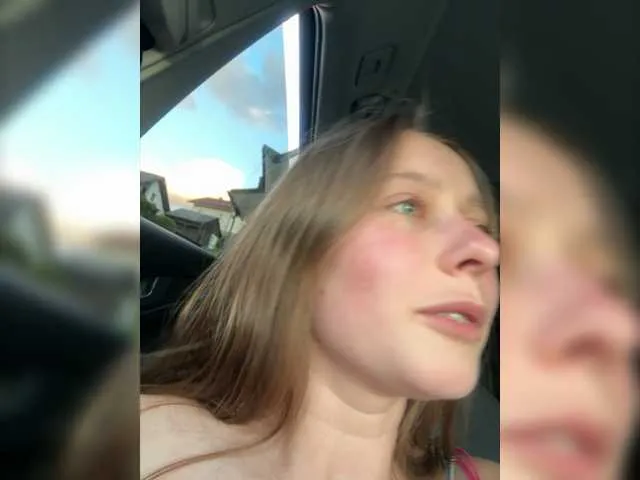 Live sex webcam photo for Kisacka #277935369