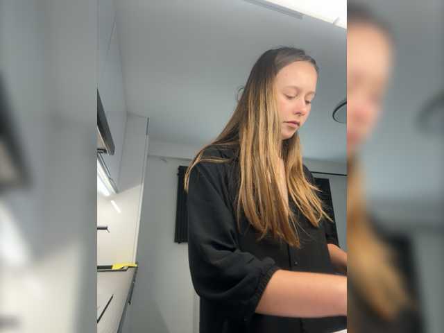 Live sex webcam photo for Kisacka #277952035