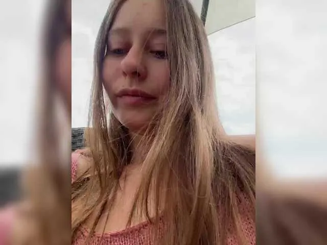 Live sex webcam photo for Kisacka #283382509