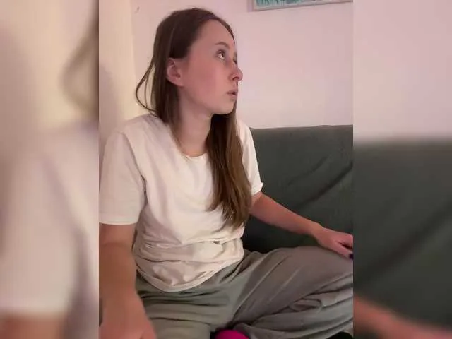 Live sex webcam photo for Kisacka #290475256