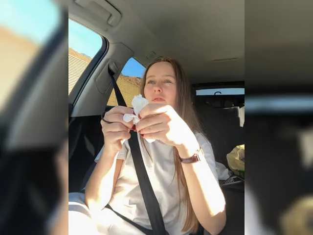 Live sex webcam photo for Kisacka #292268853