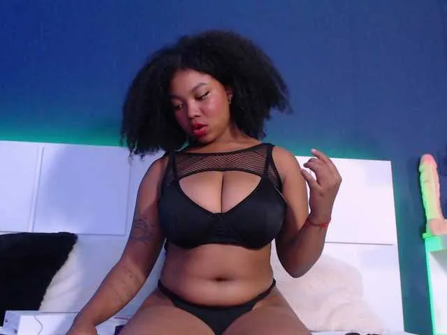 Live sex webcam photo for KishaBarnes #290364282