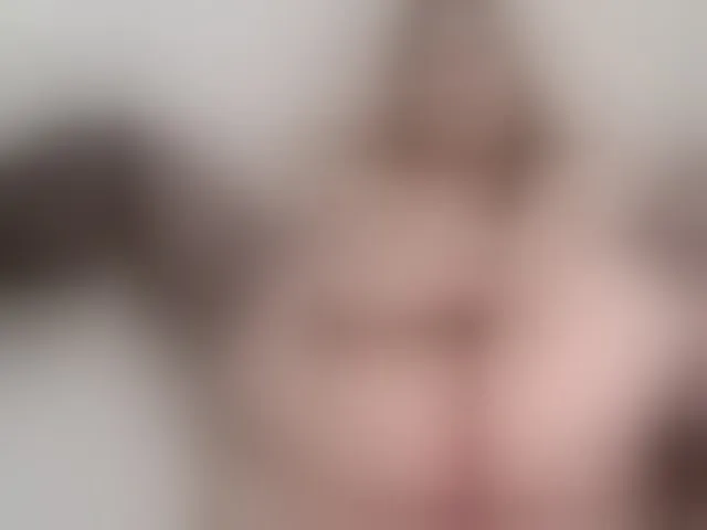 Live sex webcam photo for Kisska0011 #292649074
