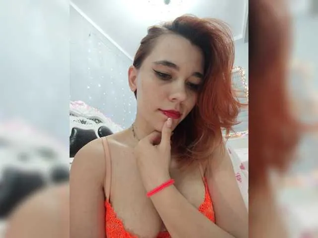 Live sex webcam photo for Kitteen #293947858