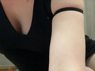 Live sex webcam photo for KittenQueen71 #219513194