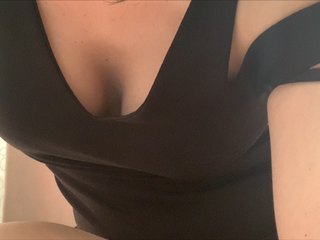 Live sex webcam photo for KittenQueen71 #219705013