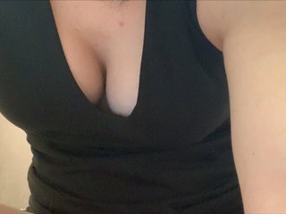 Live sex webcam photo for KittenQueen71 #223777048