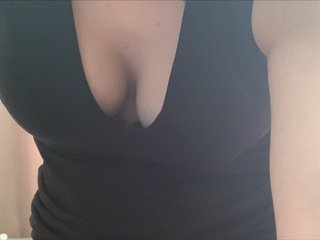 Live sex webcam photo for KittenQueen71 #226685671