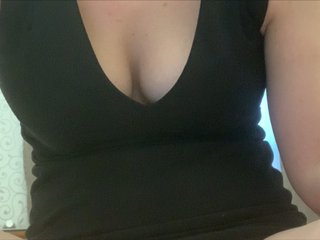 Live sex webcam photo for KittenQueen71 #226790939