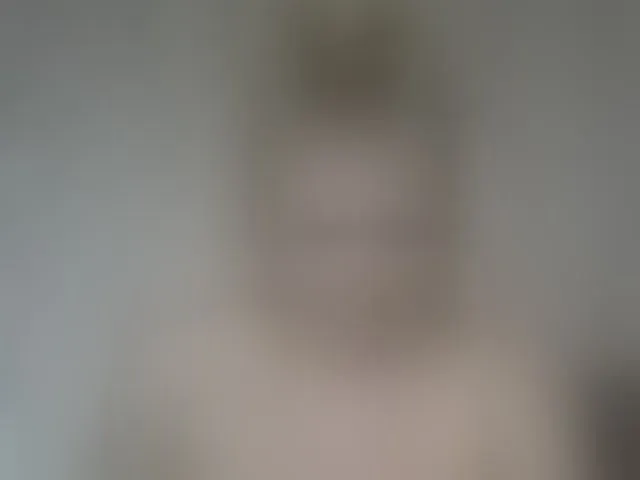 Live sex webcam photo for Kitty-Love27 #292268611
