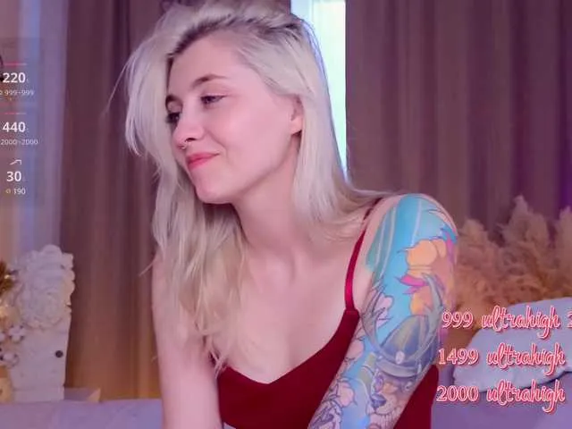 Live sex webcam photo for KittyBay #290559503