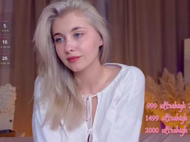 Live sex webcam photo for KittyBay #290591388