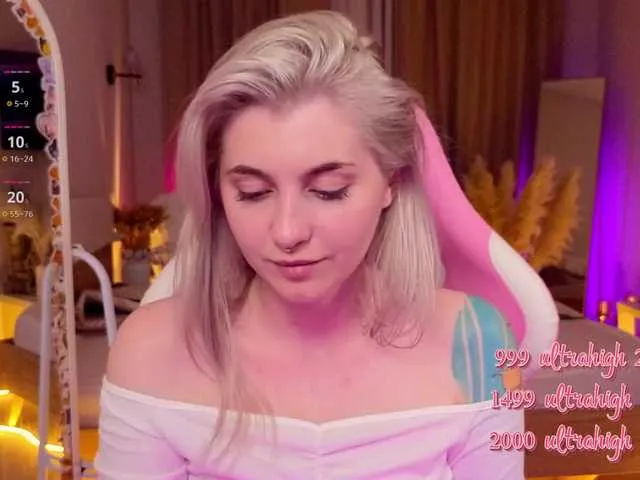 Live sex webcam photo for KittyBay #290643878