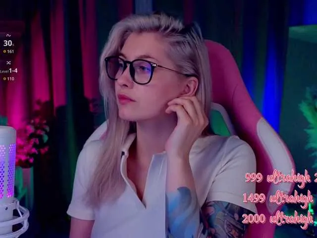 Live sex webcam photo for KittyBay #290698209