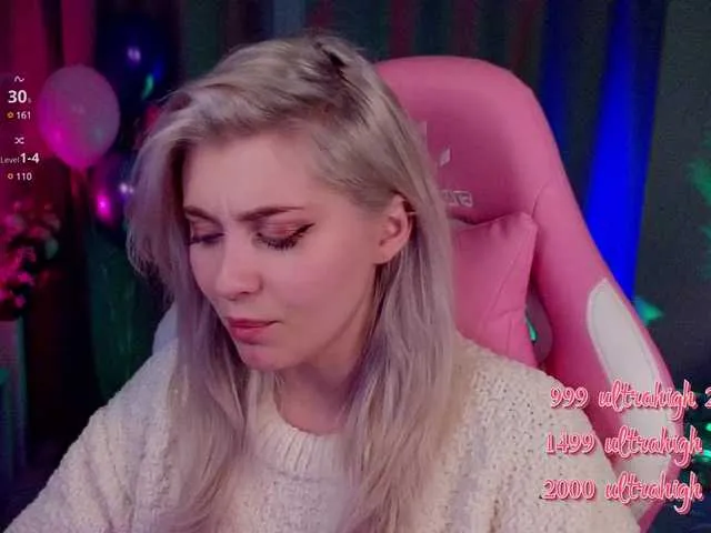 Live sex webcam photo for KittyBay #290719628