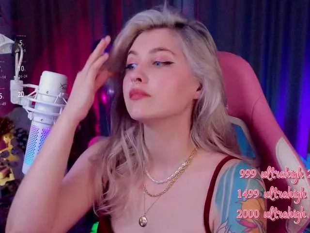 Live sex webcam photo for KittyBay #290746251