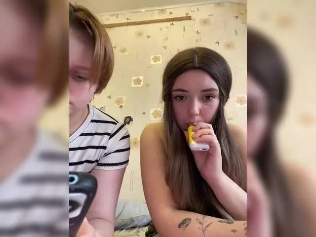 Live sex webcam photo for KittyColorfull #290501538