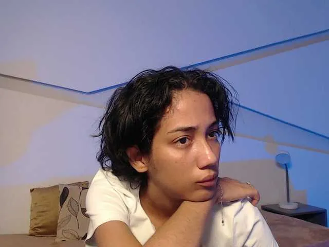 Live sex webcam photo for Kity-hot #291408007