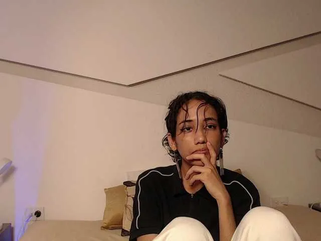 Live sex webcam photo for Kity-hot #291483814