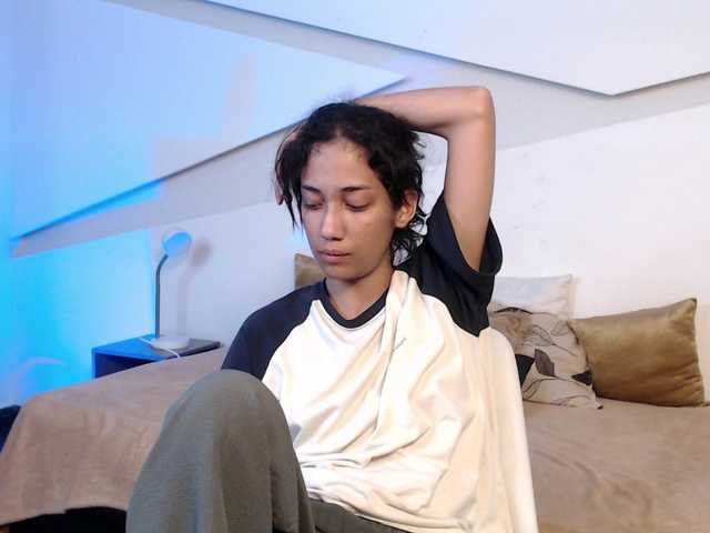 Live sex webcam photo for Kity-hot #291638073